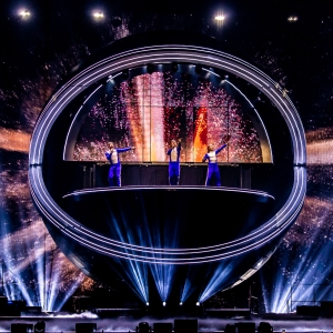 Take That Greatest Hits Live